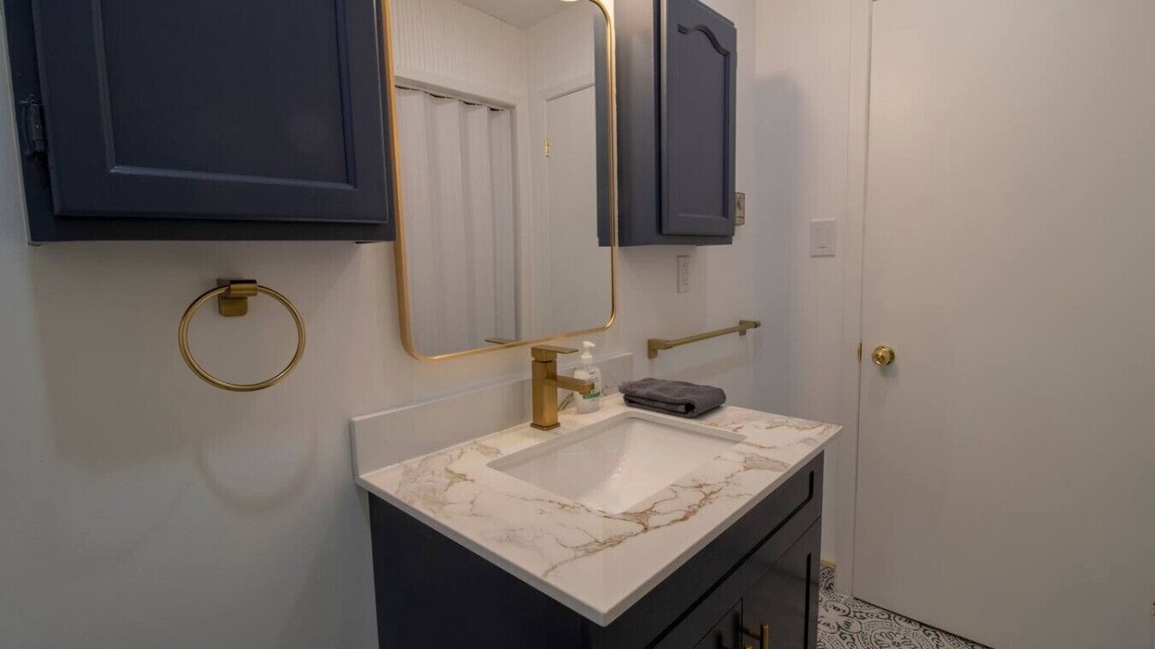 Photo of Bathroom in Victoria Harbour