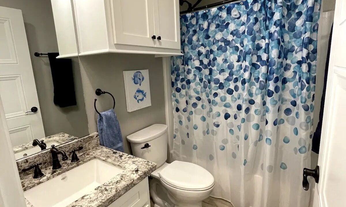 Photo of Bathroom in Zavalla