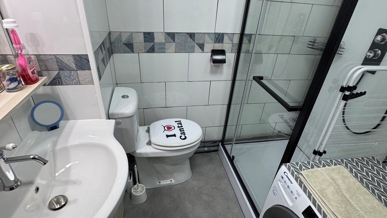 Photo of Bathroom in Mauriac