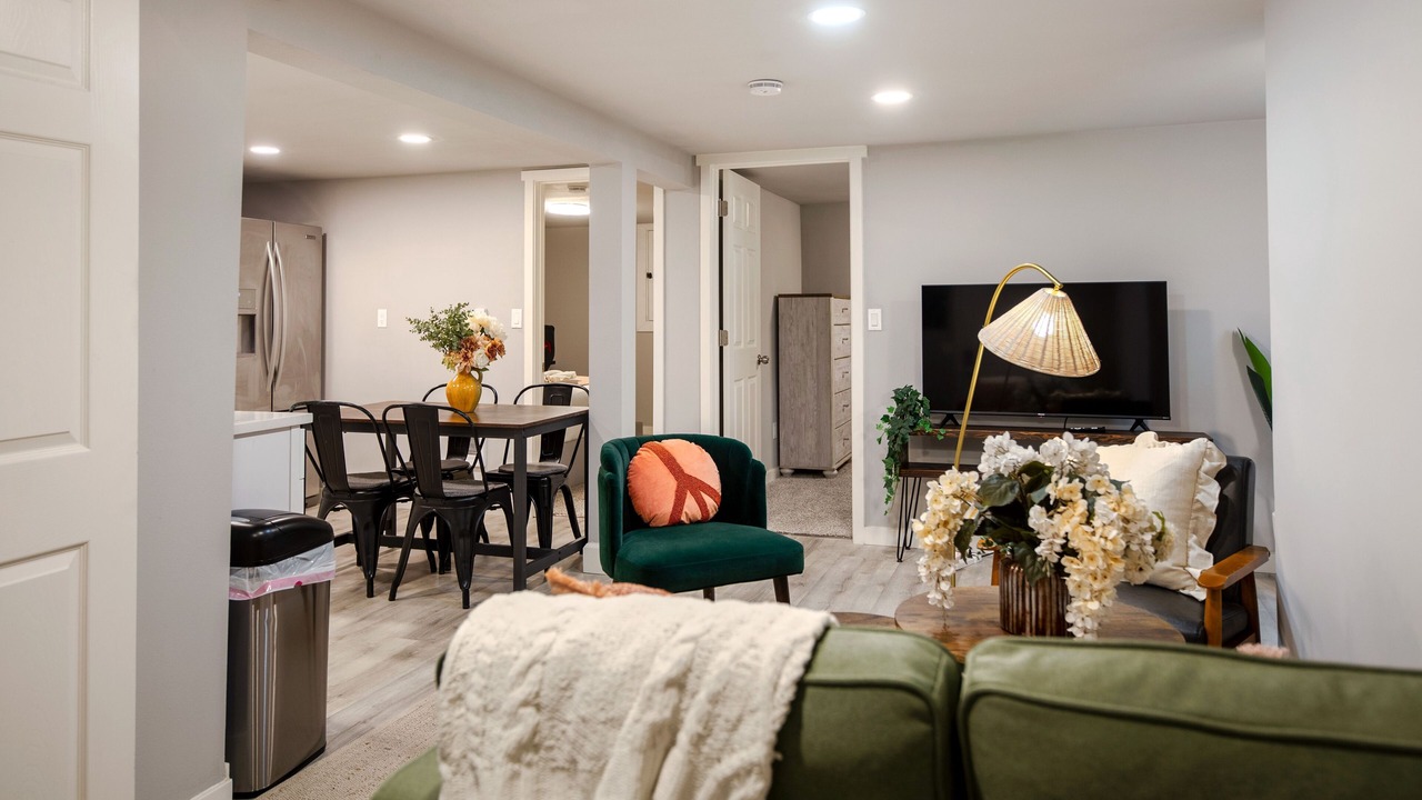 Photo of Livingroom in Seattle Metro Area