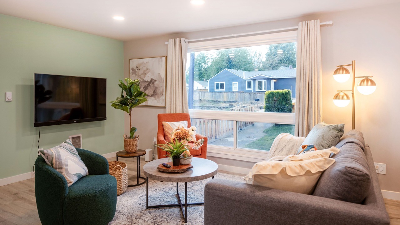 Photo of Livingroom in Seattle Metro Area