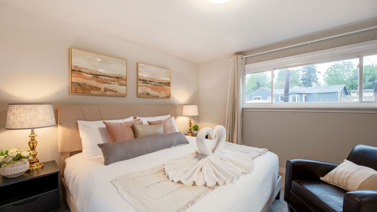 Photo of Bedroom in Seattle Metro Area