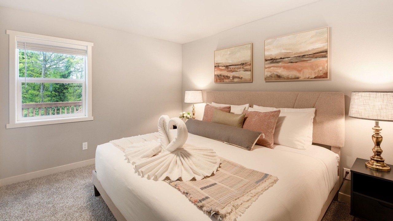 Photo of Bedroom in Seattle Metro Area