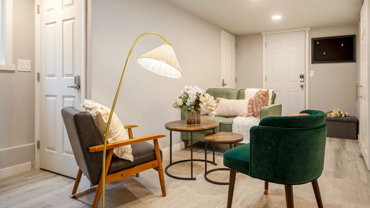 Photo of Livingroom in Seattle Metro Area