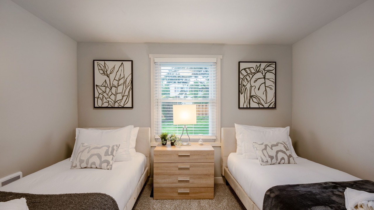 Photo of Bedroom in Seattle Metro Area