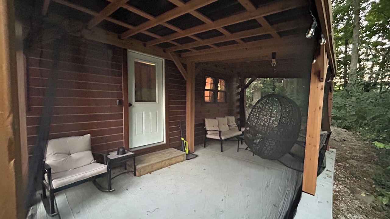 Photo of Patio Balcony in Viola