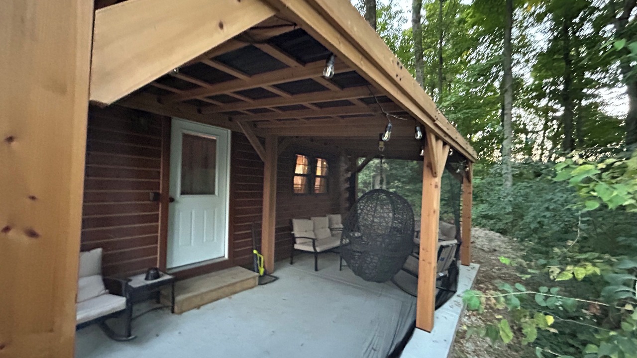 Photo of Patio Balcony in Viola
