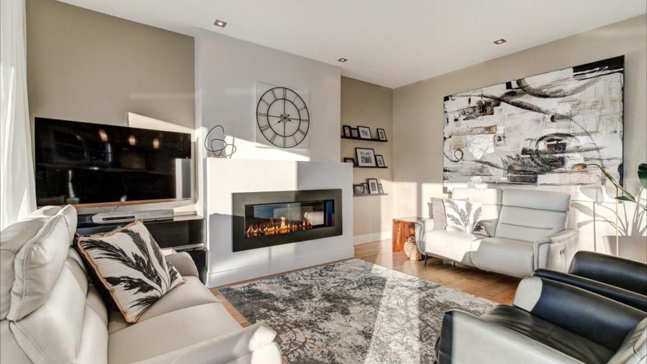 Photo of Livingroom in Stanstead Township