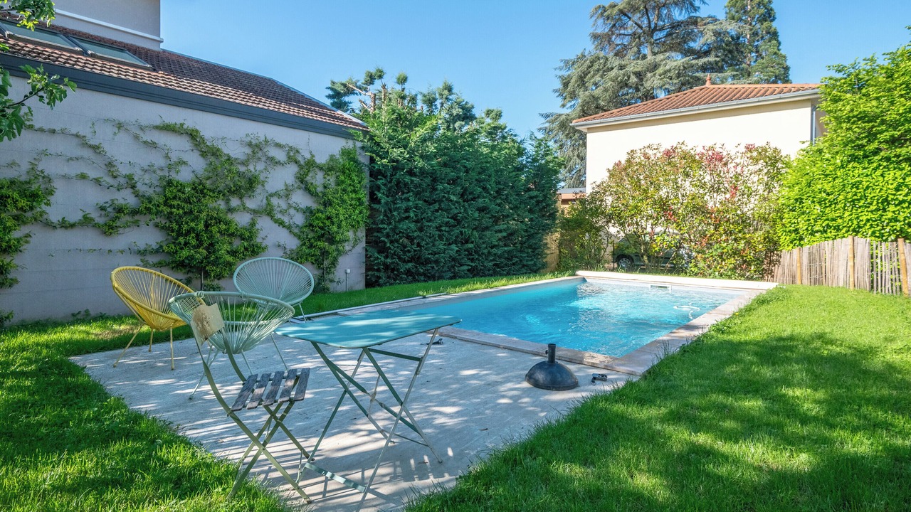 Photo of Outdoor in Champagne-au-Mont-d'Or