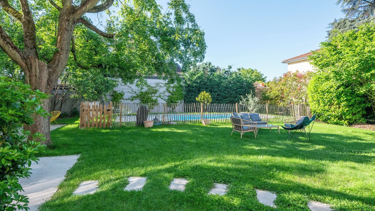 Photo of Outdoor in Champagne-au-Mont-d'Or