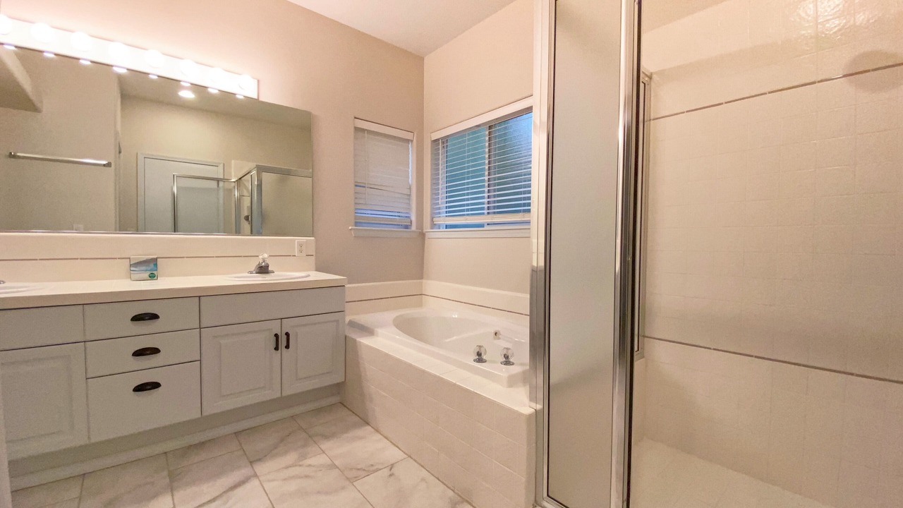 Photo of Bathroom in Richland