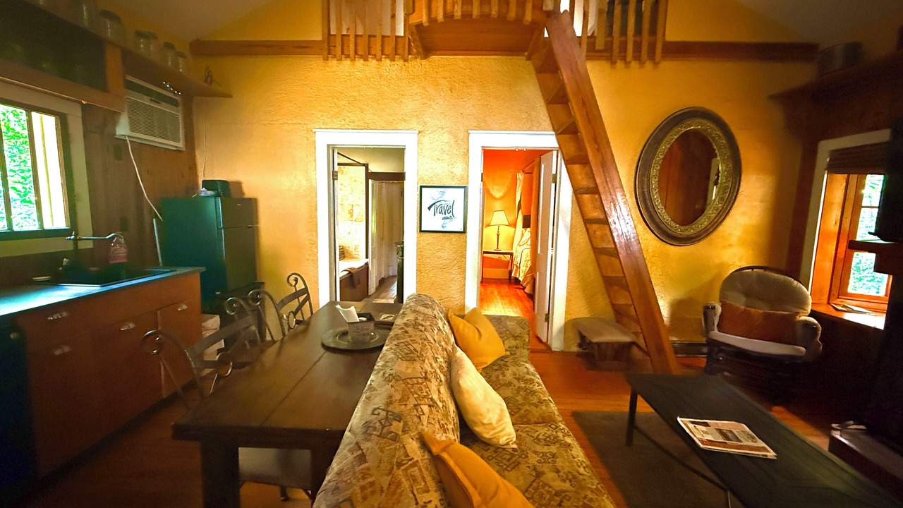 Photo of Livingroom in Eureka Springs Historic District