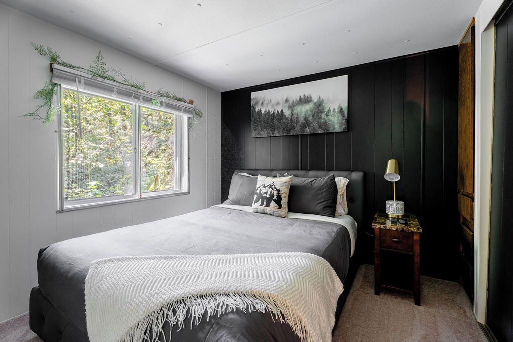 Photo of Bedroom in Skykomish