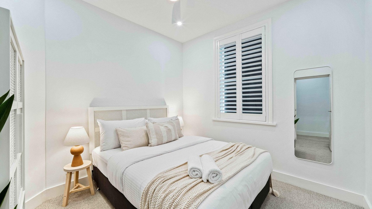 Photo of Others in Elizabeth Bay