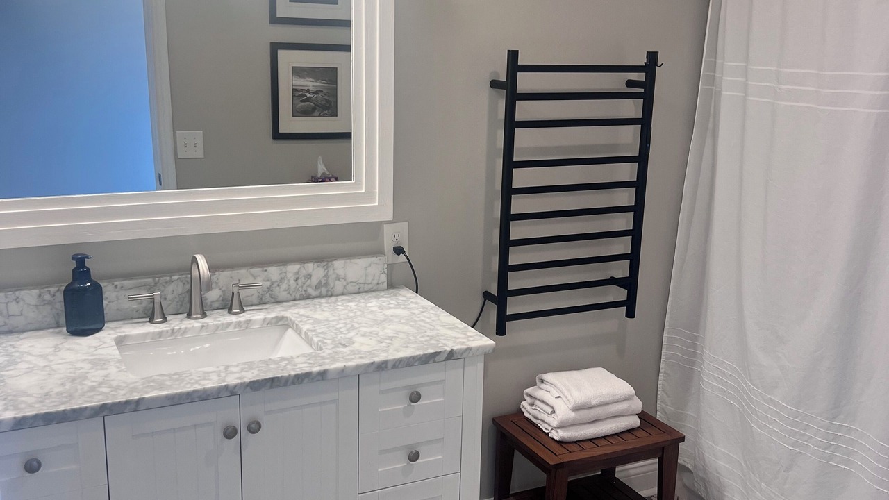 Photo of Bathroom in Shelby Park