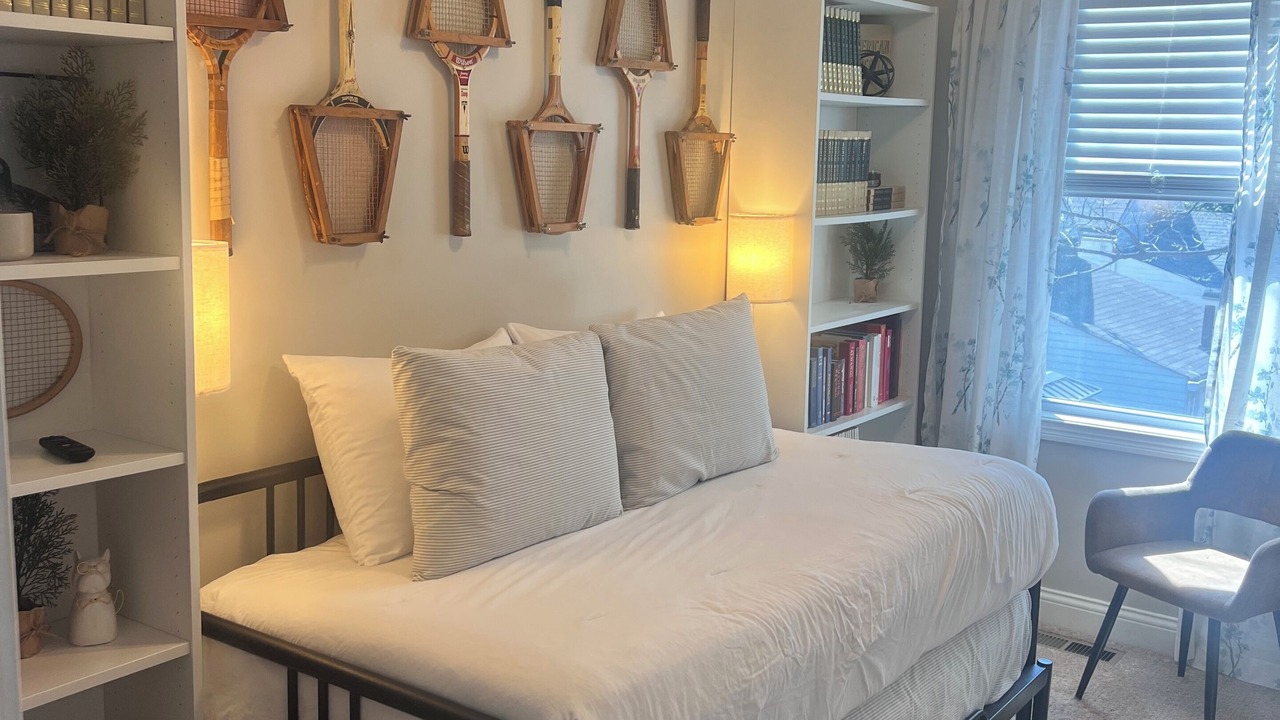 Photo of Bedroom in Shelby Park