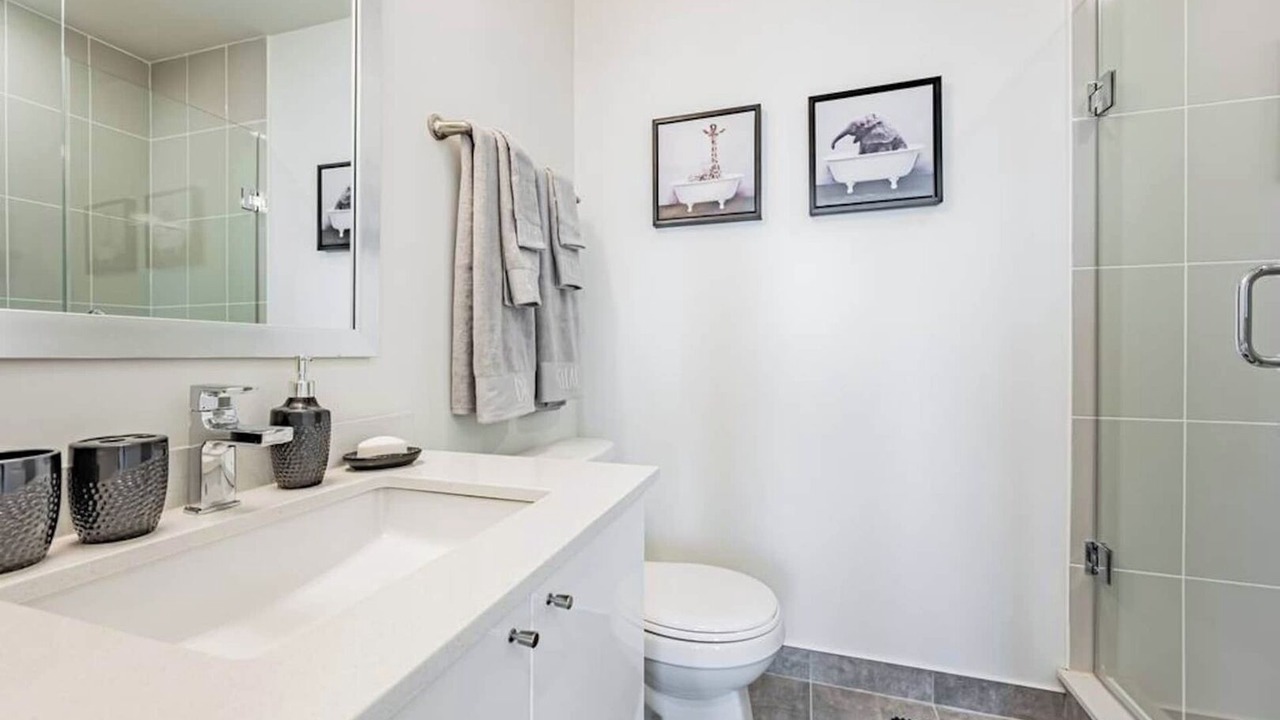 Photo of Bathroom in Hurontario