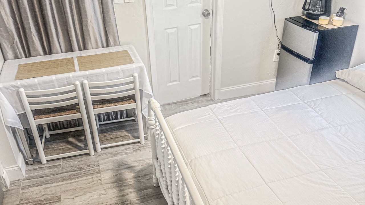 Photo of Bedroom in Lauderhill