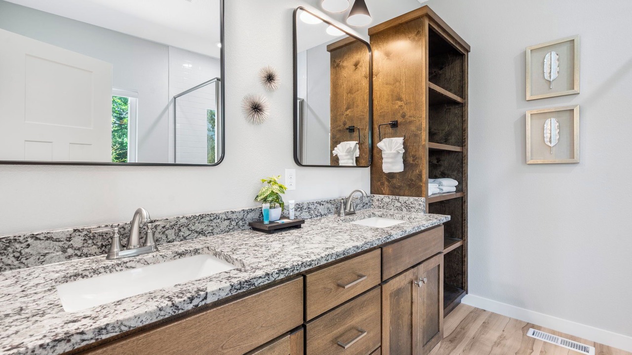 Photo of Bathroom in Kimberling City