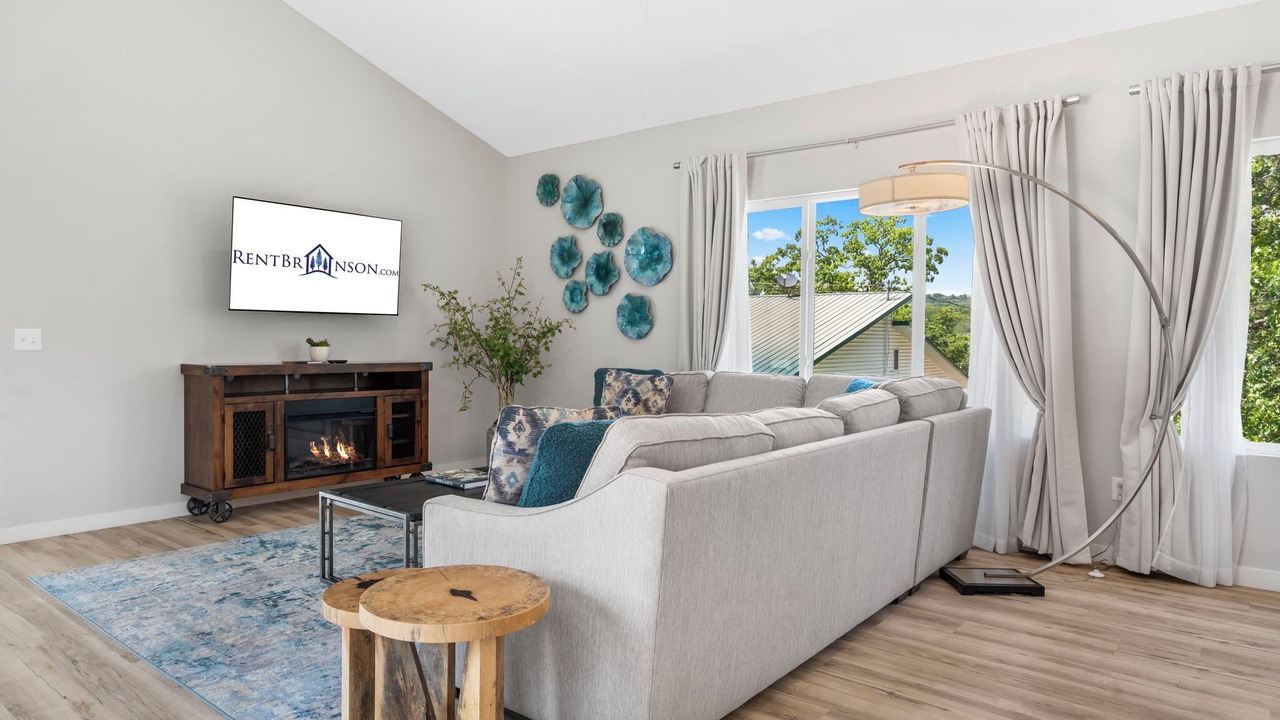 Photo of Livingroom in Kimberling City