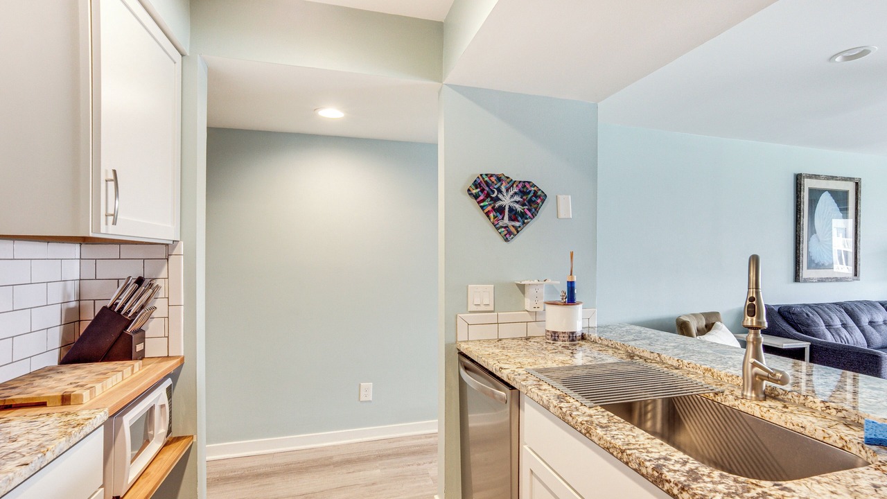 Photo of Kitchen in Oceanmarsh Subdivision