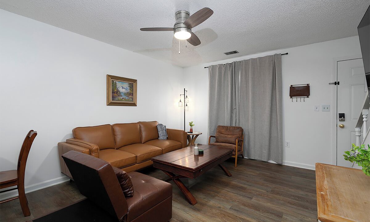 Photo of Livingroom in Oakwood