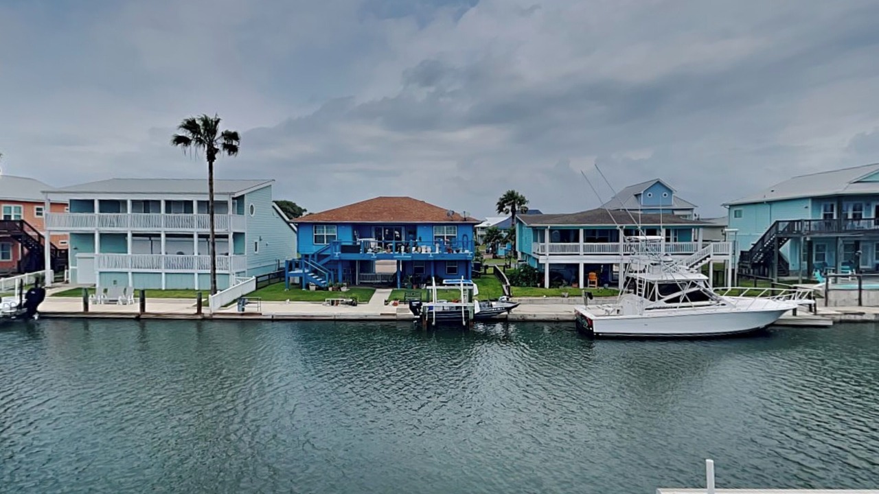 Photo of Others in City-by-the Sea