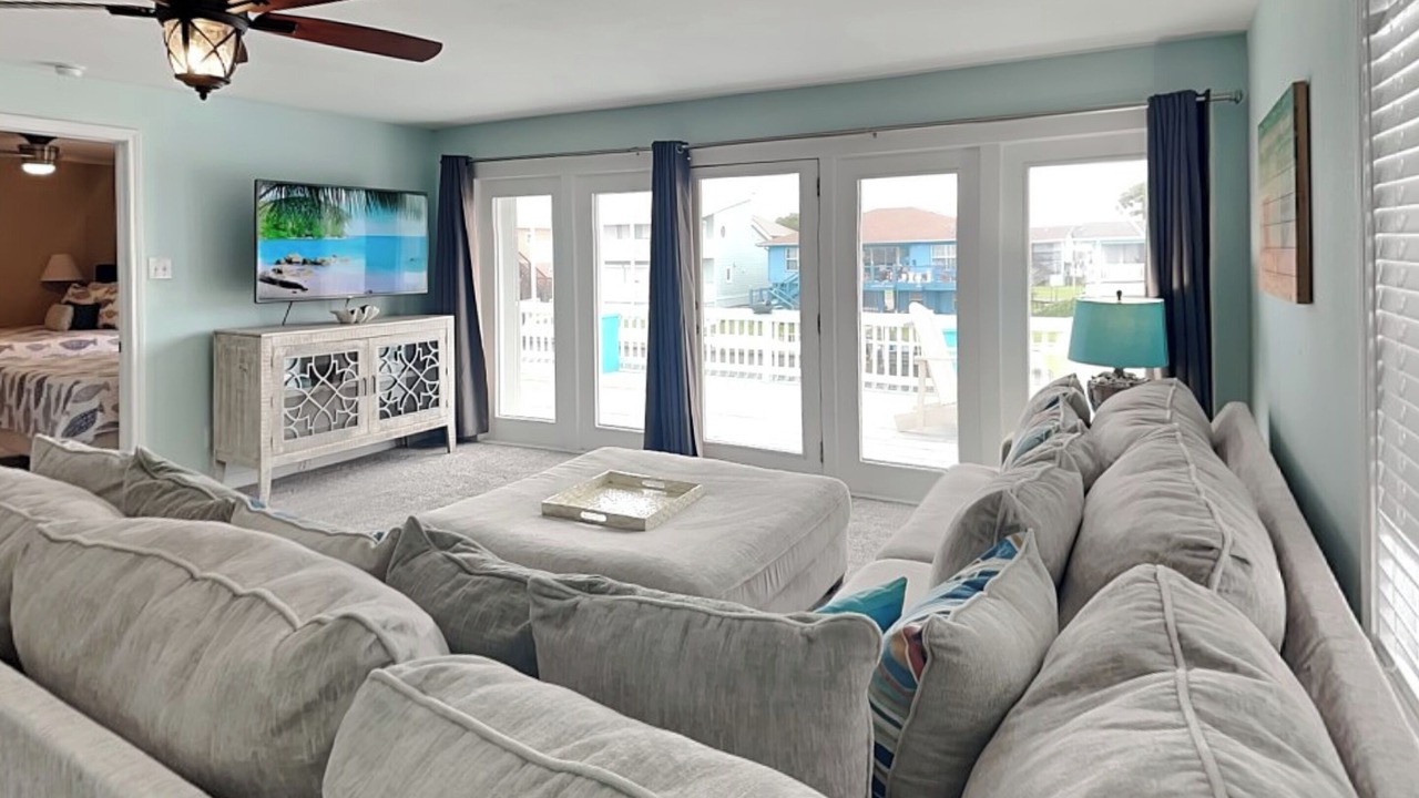 Photo of Bedroom in City-by-the Sea