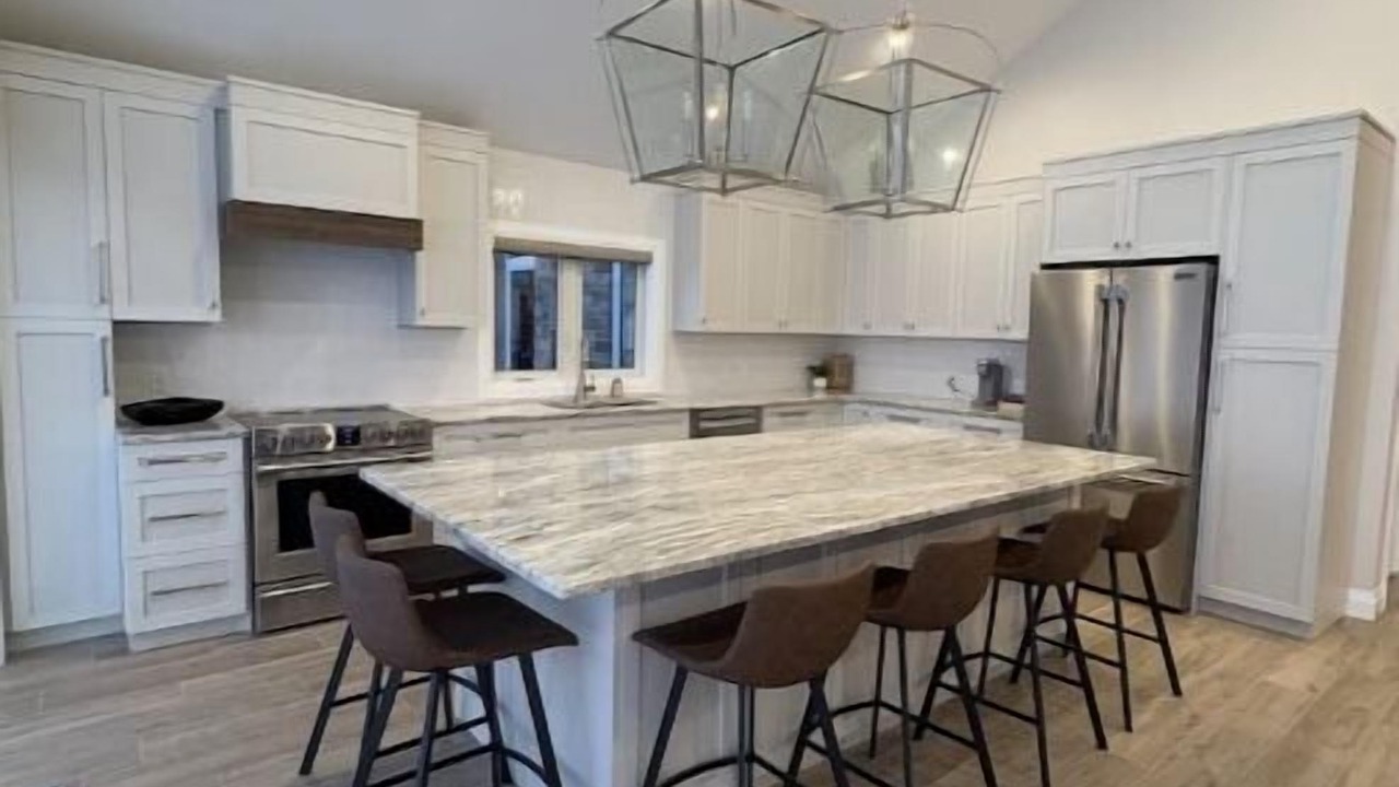 Photo of Kitchen in Lakeshore
