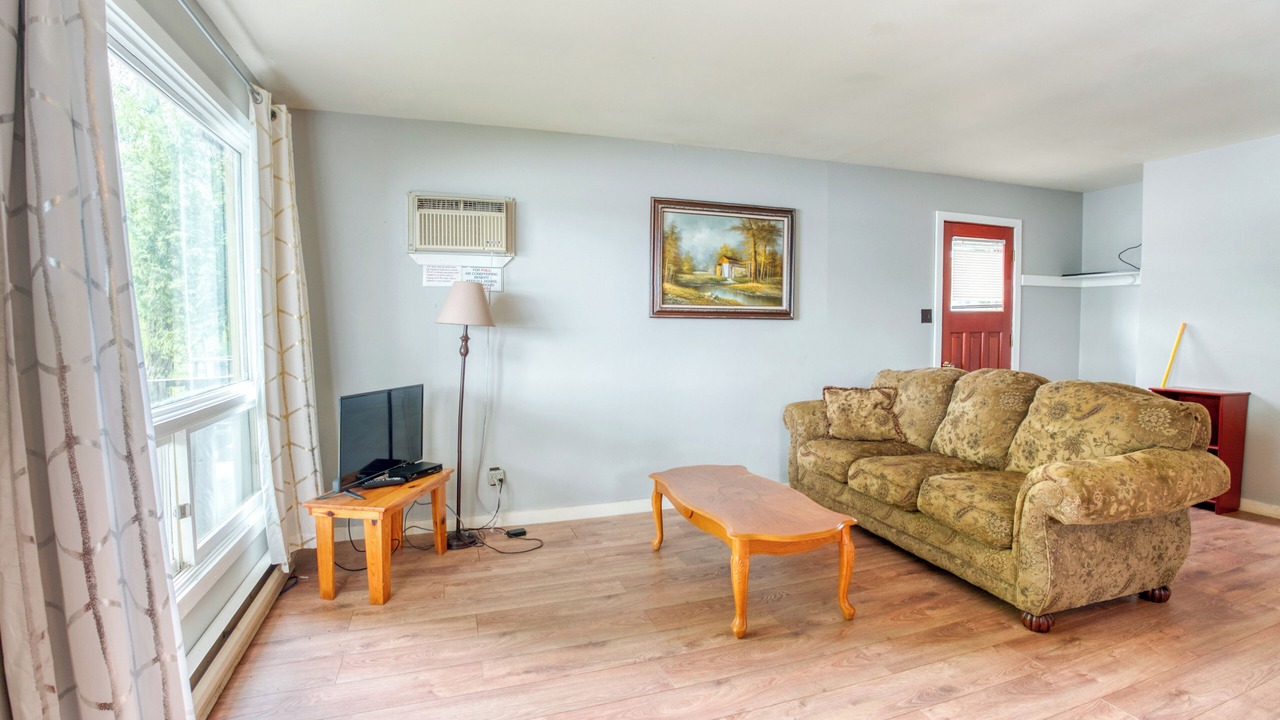 Photo of Livingroom in Frontenac