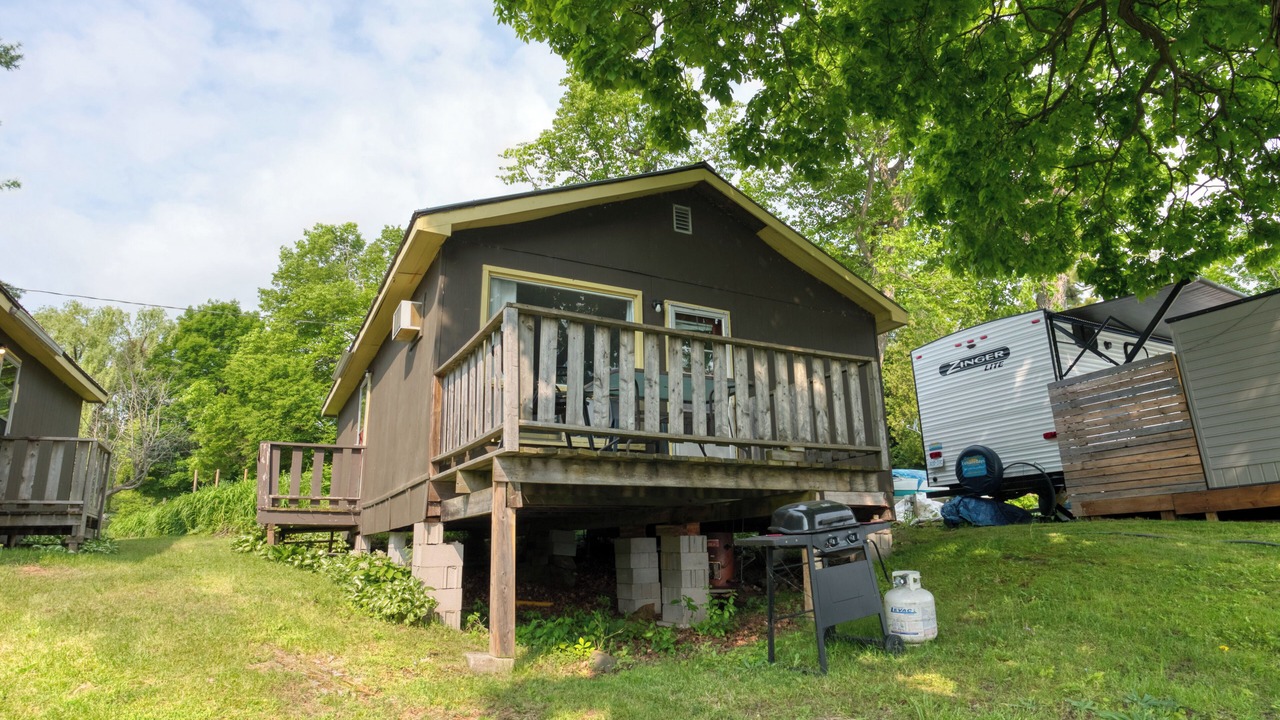 Photo of Outdoor in Frontenac