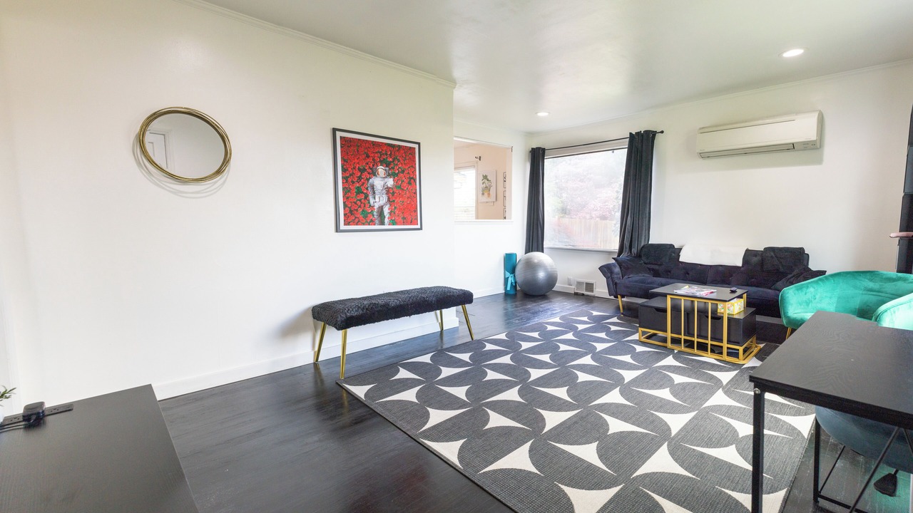 Photo of Livingroom in Auburn