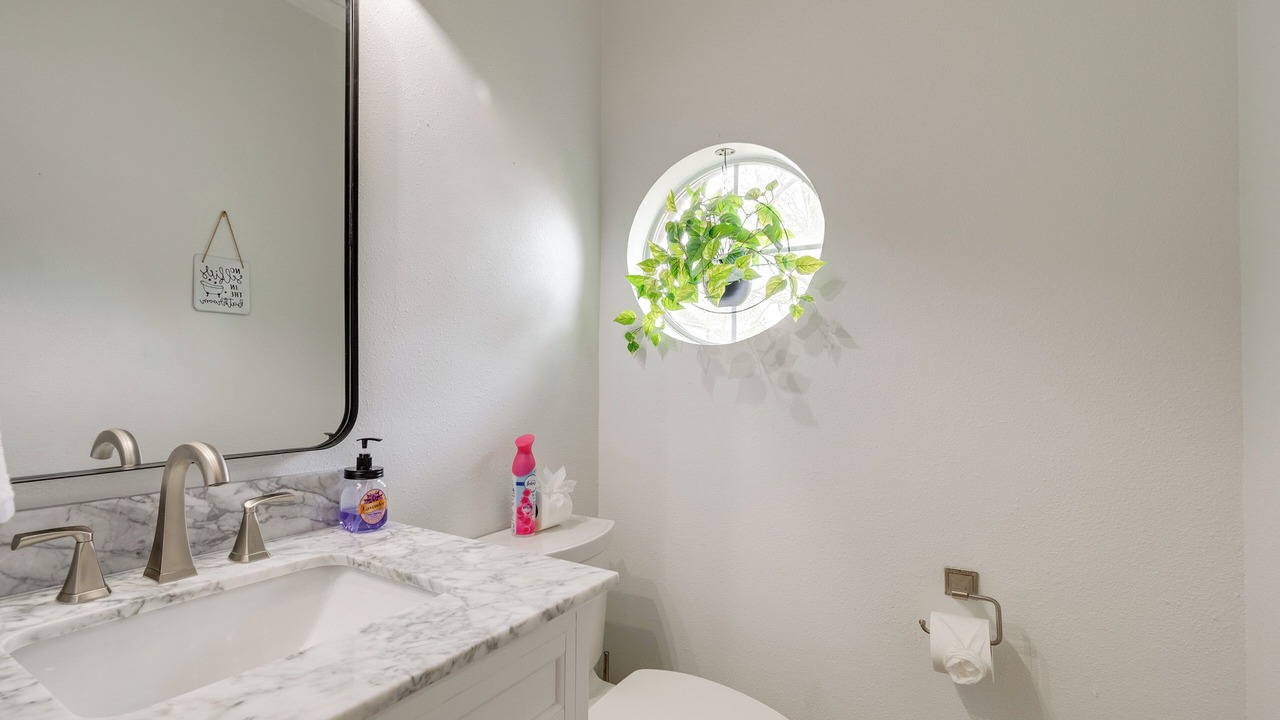 Photo of Bathroom in Wimbledon Falls