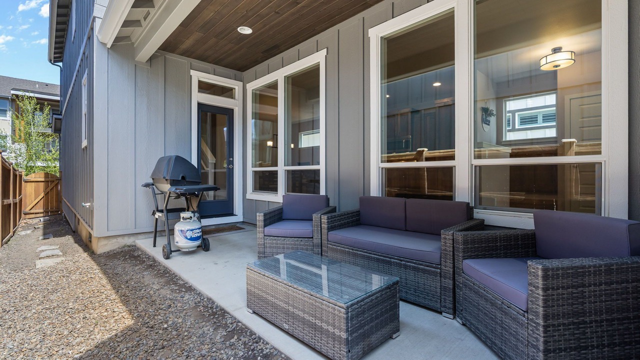 Photo of Patio Balcony in Old Farm District