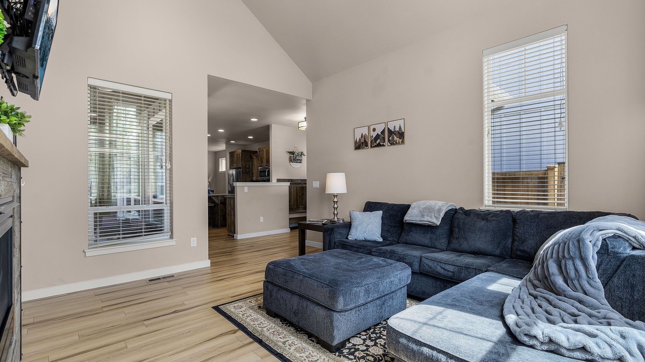 Photo of Livingroom in Old Farm District