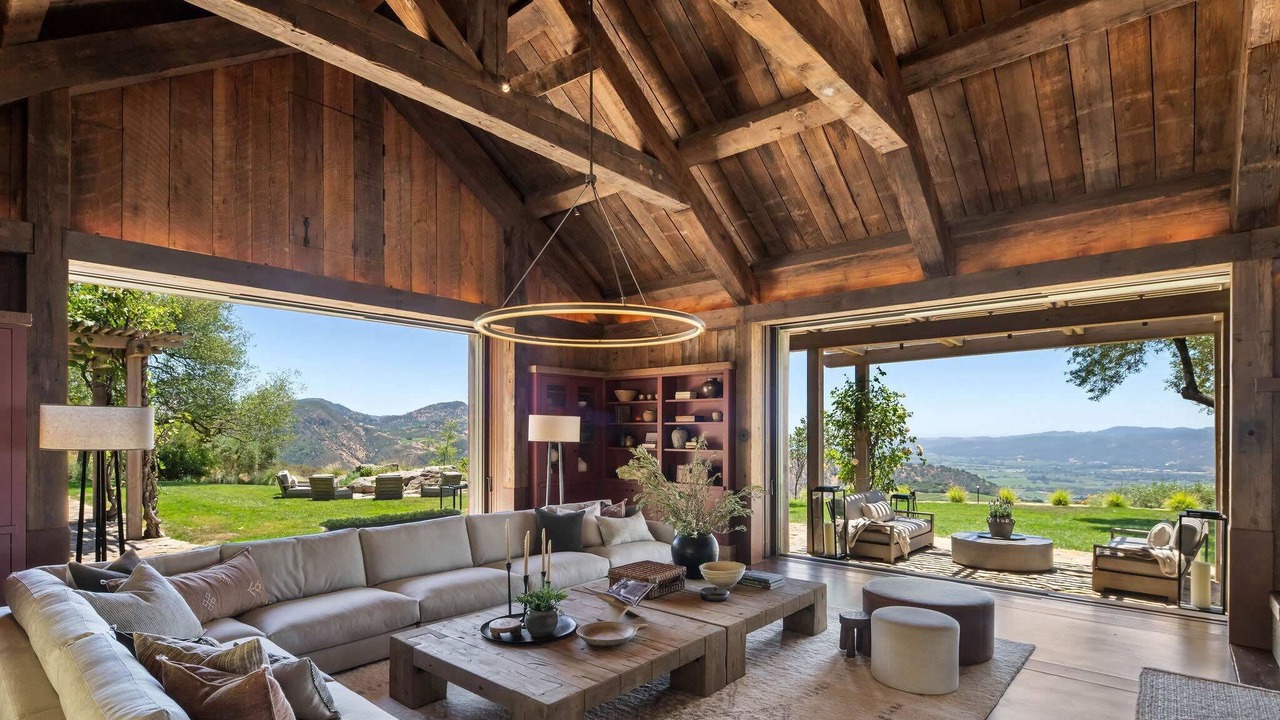 Photo of Livingroom in Napa County