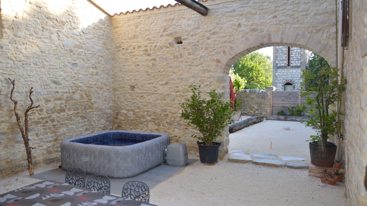 Photo of Outdoor in Saint-Jean-de-Ceyrargues