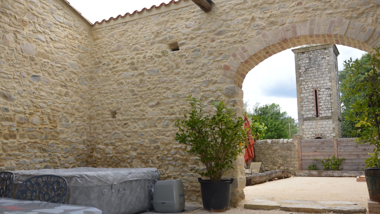 Photo of Outdoor in Saint-Jean-de-Ceyrargues