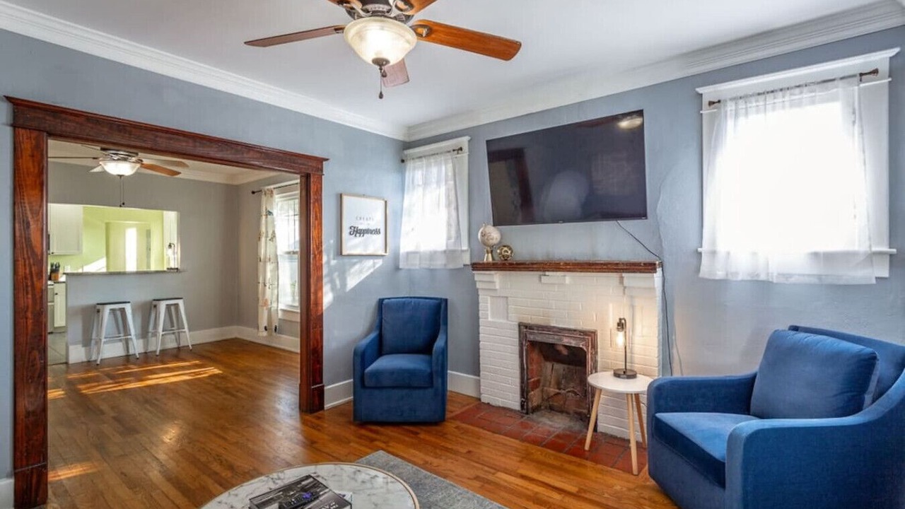 Photo of Livingroom in Northside