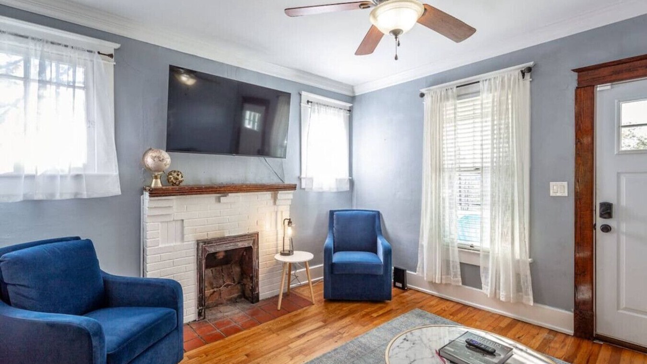 Photo of Livingroom in Northside