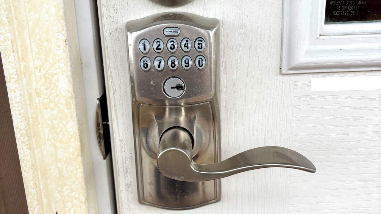 Photo of Others in Heise