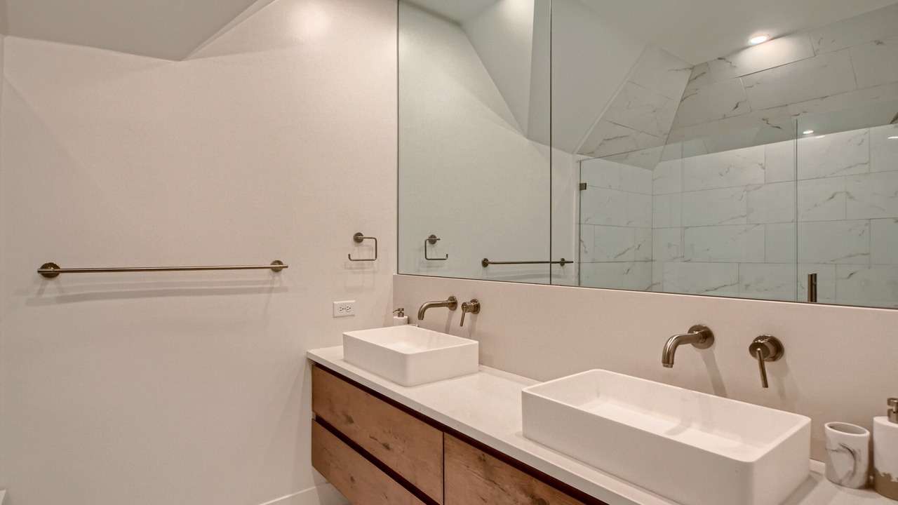 Photo of Bathroom in Speer