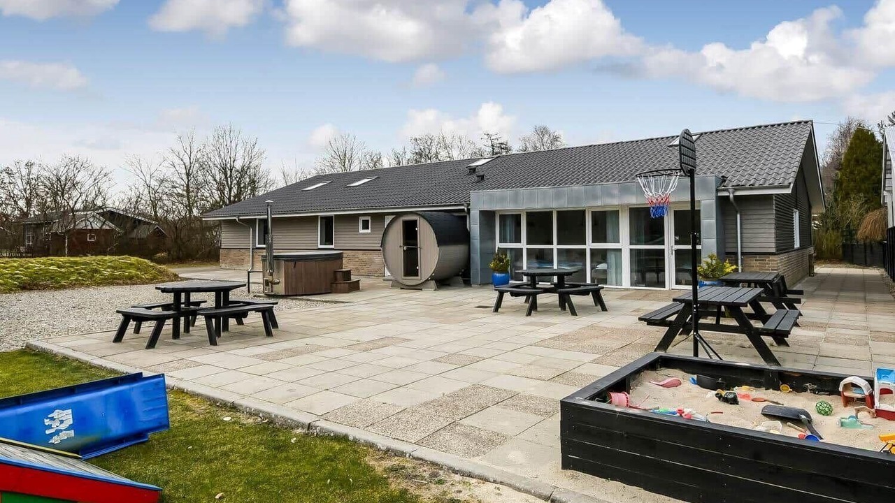 Photo of Outdoor in Falen