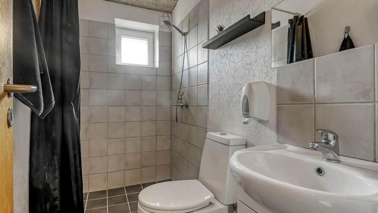 Photo of Bathroom in Falen