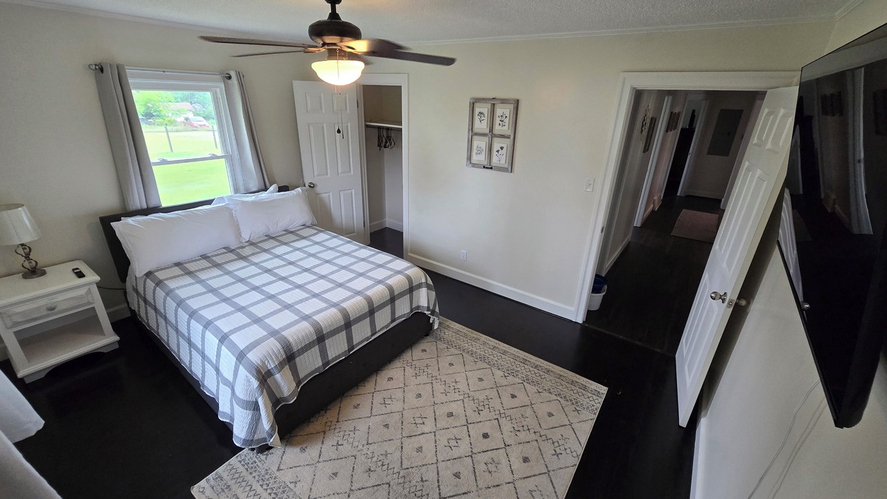 Photo of Bedroom in Burnettown