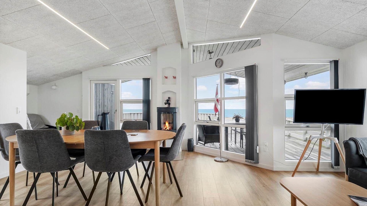 Photo of Others in Bjert