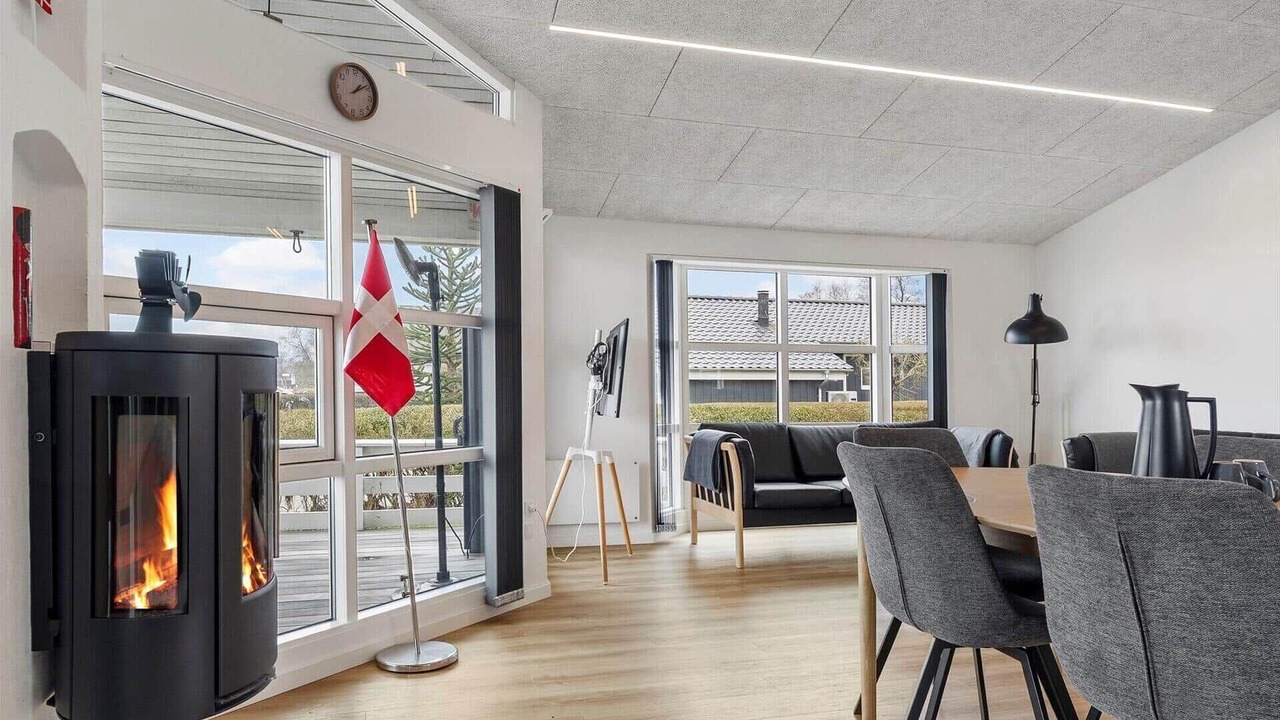 Photo of Others in Bjert