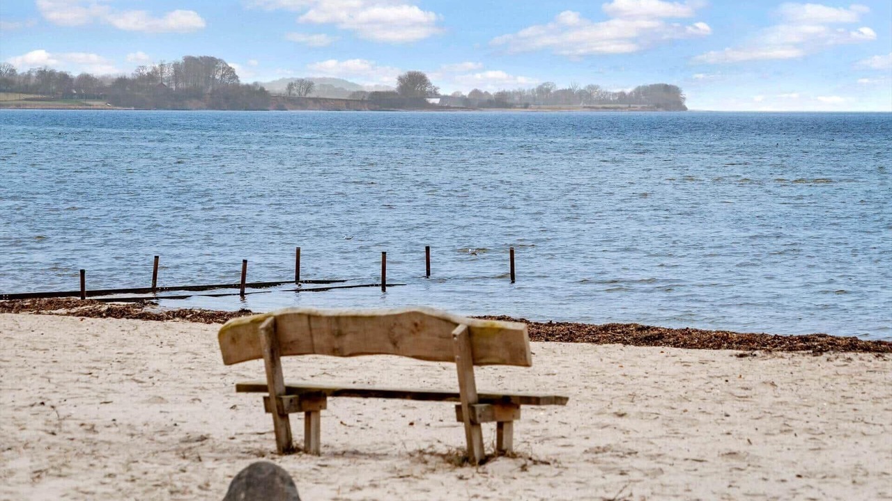 Photo of Others in Bjert