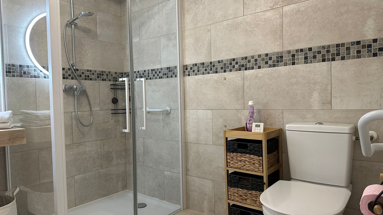 Photo of Bathroom in Tresques