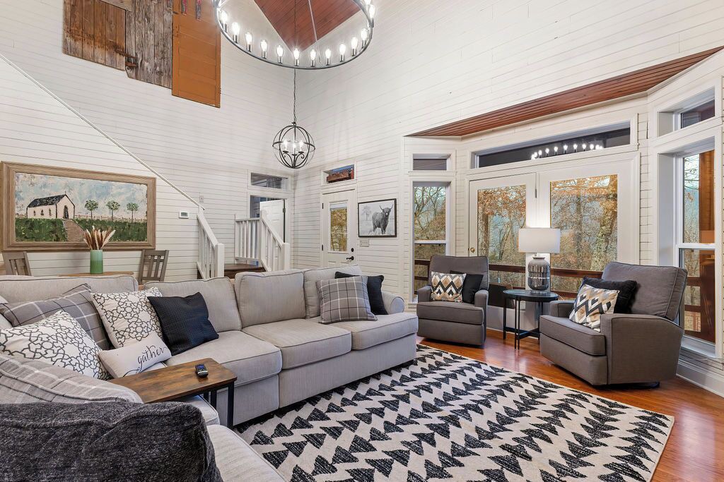 Photo of Livingroom in Jasper